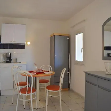 Apartment Eden Roc 5 *